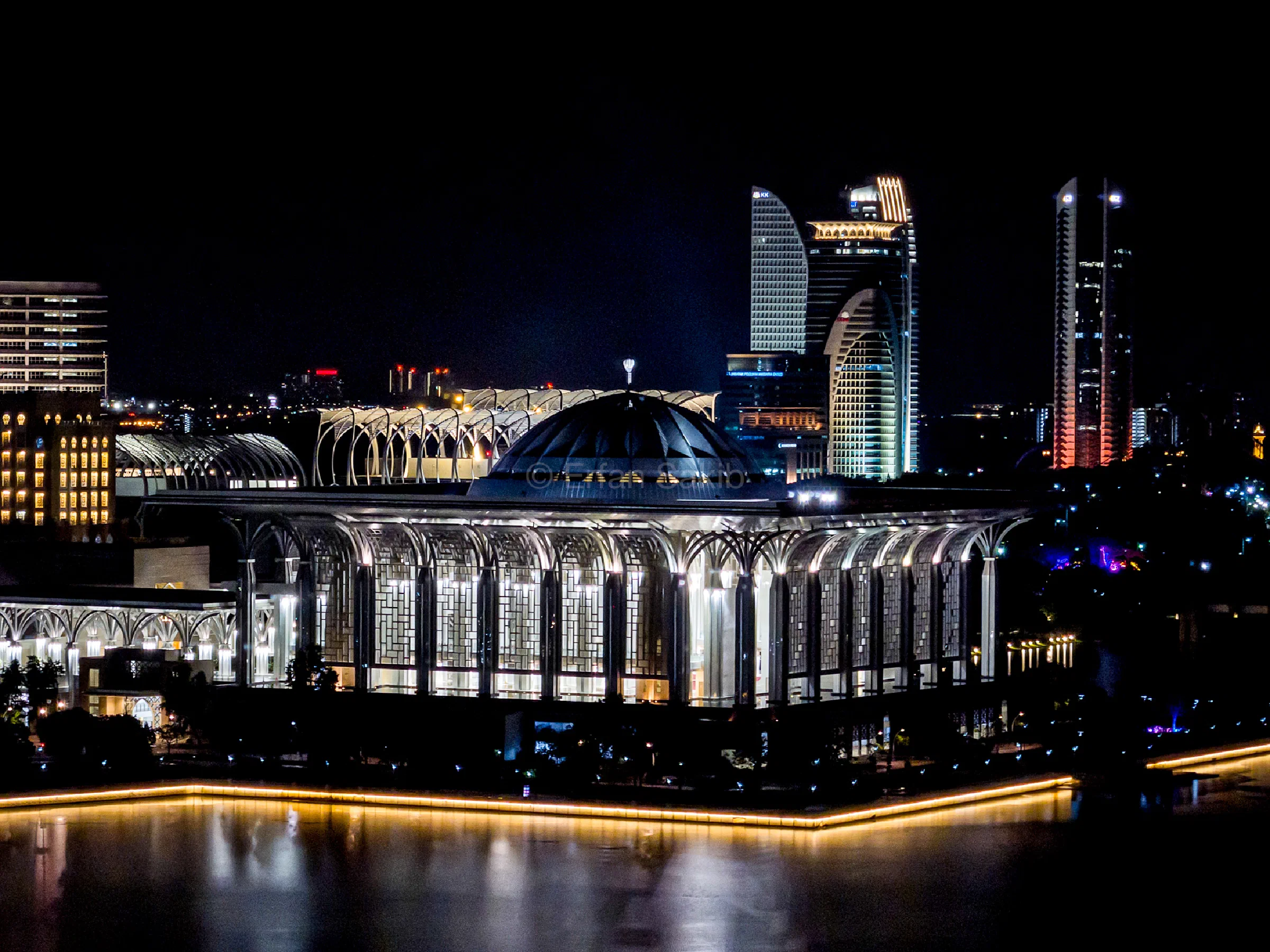 Masjid Besi, Putrajaya