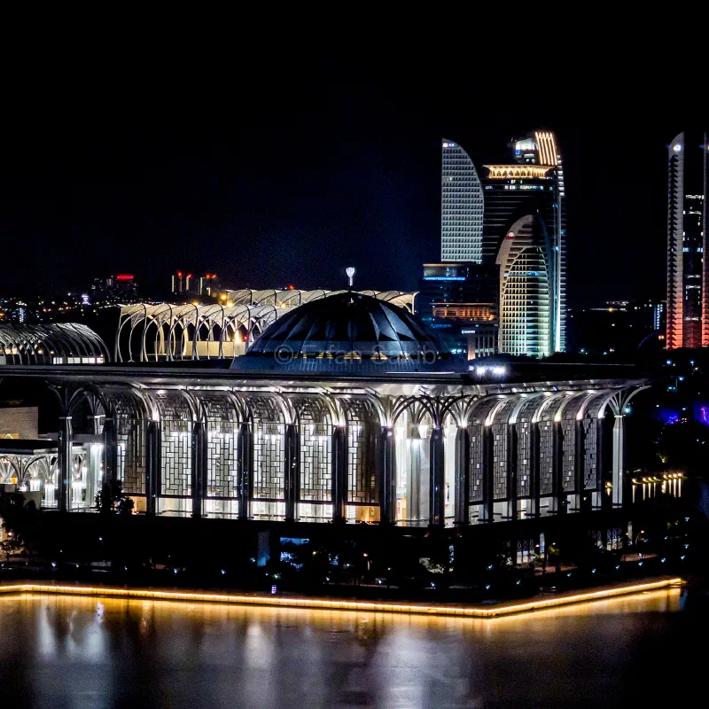 Masjid Besi, Putrajaya